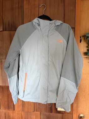 The North Face Light Gray and Heather Windbreaker with Peach Accents